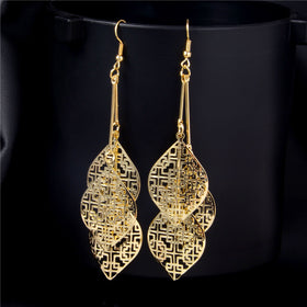 Luxurious Hollow Earrings