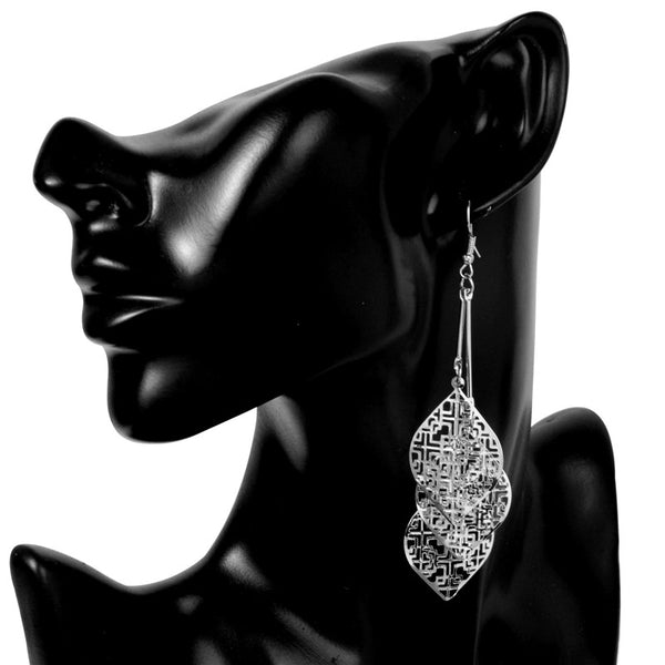 Luxurious Hollow Earrings
